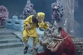 西游记：悟空害了狐狸精，现在又杀牛魔王，为取经竟不顾兄弟情义视频封面