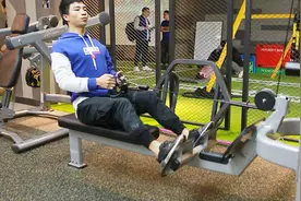 背部精准练习，1个王牌动作，打造强壮有型的背阔肌视频封面