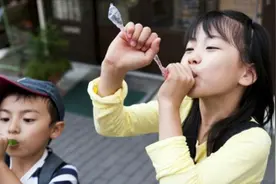4种饮料已被列入黑名单！儿科医生叹气：别再给孩子喝了视频封面