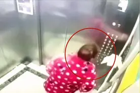 重庆一女子故意向电梯按键吐口水被刑事拘留！监控拍下全过程视频封面