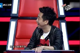 好声音：金池《夜夜夜夜》，开始一个不转，最后全转了！视频封面