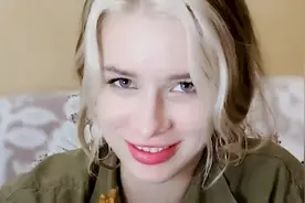 中国小伙在乌克兰，偶遇性格开朗的外国妹子，一眼就心动了！视频封面