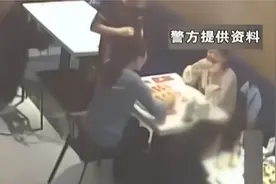 传奇故事：姑娘吃饭感觉头晕，刑警调出监控，这幕毛骨悚然视频封面