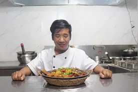 厨师长教钳鱼烧豆腐，钳鱼久炖不烂，而且无腥味，豆腐入味好吃视频封面