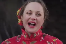 远去的飞鹰：新婚当天，新娘才做自我介绍，姑娘够敞亮！视频封面