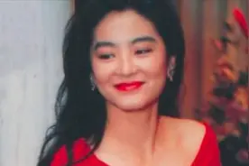 林青霞年轻绝美容颜，一颦一笑皆是风情，真是倾国倾城的美视频封面
