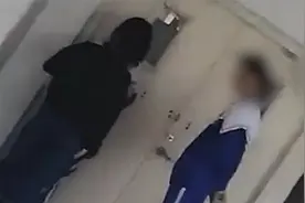 黑龙江2学生在教室不当行为被老师掌掴，通报：惩戒教育过程失格视频封面