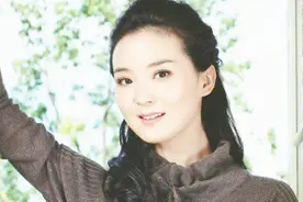 王艳12岁儿子近照曝光，褪去婴儿肥变成帅小伙，体贴懂事爱妈妈视频封面