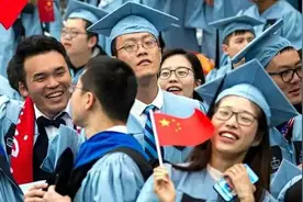 释放孟晚舟没多久，美国威胁中国留学生？消息一出，迅速轰动舆论视频封面