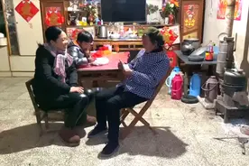 七旬老娘拿着[表情]，笑嗨了说：“人老骨头硬，越干越有劲”视频封面