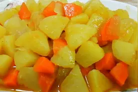 喜欢吃土豆的朋友们，这道咖喱土豆块，这样做没有肉一样好吃