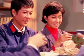 这才是原版《祝酒歌》，李光羲的嗓音欢快洪亮，真好听！视频封面