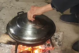 在农村吃饭，拿开锅盖那一刻，我能吃5碗米饭视频封面