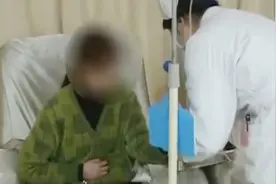 听说喝花茶可以美容，女子连喝一周的菊花茶，腹泻不止进了医院视频封面