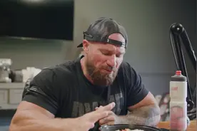 健美运动员红脸哥Seth Feroce一天的饮食3,047卡路里视频封面