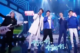 “天天兄弟”经典影视歌曲串烧，汪涵献唱，燃爆全场视频封面