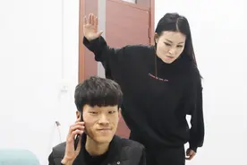 老公一个电话，才明白自己媳妇和别人媳妇的区别，看一遍笑一遍视频封面