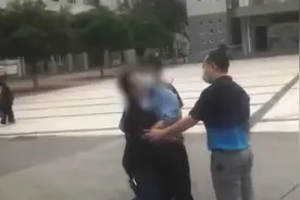 广西柳州一初中男生校内坠亡 学校：公安机关介入调查视频封面