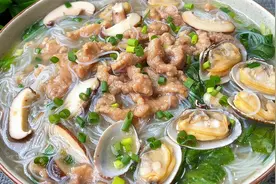 福建特色汤米粉，这才是米粉好吃的做法，一周吃5次不嫌多，真鲜视频封面