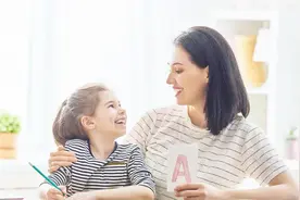 父母的血型也能影响下一代？这两种血型组合，孩子学霸比较多视频封面