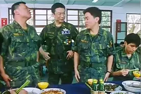 小伙外号太搞笑，没事叫啥六点半，真逗，为什么叫六点半？