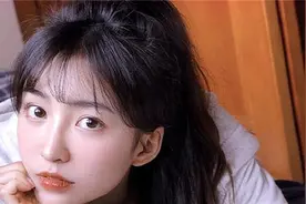 情侣亲热时，女性如果做这3个姿势，那简直是爱你如命了视频封面