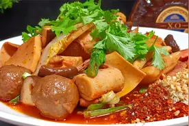 特别好吃的干拌重庆麻辣烫,大厨教你正宗做法,四川民间美食推荐视频封面