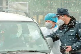 警惕！杭州发现奥密克戎确诊病例，疫情外溢3省，溯源有重要发现视频封面