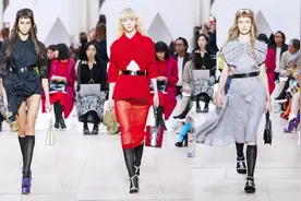 秀场闲聊 叛逆的少女 MIUMIU缪缪2019春夏高级成衣系列！视频封面