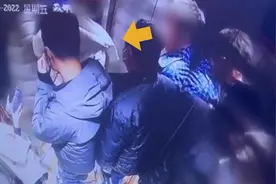 女子在电梯内遭猥亵搂抱果断反击报警 警方：处以行政拘留十日视频封面