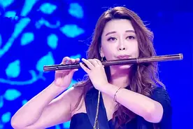 竹笛独奏《十五的月亮》，竹笛女神唐俊乔演奏，美妙动听！视频封面