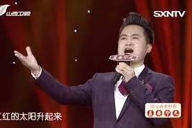 艺考老师舞台展示歌唱水平，一首《红红的太阳升起来》惊艳全场视频封面