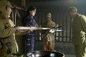 日军大佐活捉女地下党，逼对方承认自己真实身份视频封面