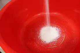 洗衣粉使用大有学问，了解洗衣粉洗衣服的4大误区，不要乱用了视频封面