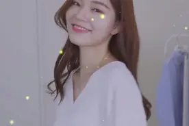 韩国美女主播lookbook换装秀，不一样的穿搭美翻了视频封面