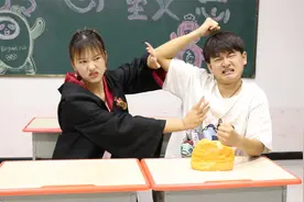 小晴一直听到呼救的声音，没想竟是粘土在求救，到底怎么回事？视频封面