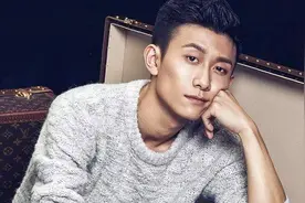 张一山快问快答名场面，耿直的阳光大男孩，浓浓的北京腔太可爱了视频封面