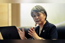李玫瑾教授说：在家庭教育中，母亲的情绪决定了孩子将来的命运视频封面