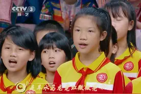 这些留守儿童将《幸福的模样》唱给每一位爱着他们的人。视频封面