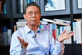 打第三针疫苗抗体可增加十倍，但科兴仍打两针，听听钟南山怎么说视频封面