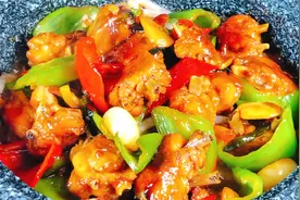 大厨教你广式三杯鸡正宗的家常做法，汁水味浓，鲜香多汁做法简单视频封面