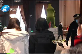 细思极恐！售楼部安装人脸识别系统对看房者“无感抓拍”视频封面