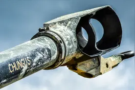 炮口拖拽机动，炮身大量钛合金，造就了世界上最轻的155mm榴弹炮视频封面