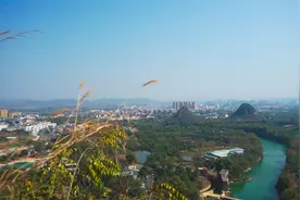 广西龙州小连城，号称南疆长城，阶梯几乎垂直，险峻不比长城差视频封面
