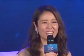 45岁林心如私下素颜曝光，脸部全是皱纹，鼻子又长又直像假的视频封面