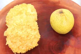 银耳羹怎么熬粘稠出胶块？厨师长分享实用小妙招，简单省时省力视频封面