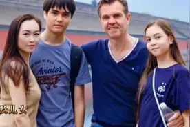 陈露原本就是体育世家，结婚后也是体育世家，女儿也开始学习视频封面