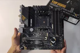 华硕TUF GAMING B550M-PLUS重炮手主板开箱评测视频封面