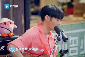 美好的时光：李荣浩路演《大城小爱》引观众合唱视频封面