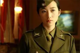 她是军统最美女特务，奉戴笠之命潜伏农村30年，嫁给农民连生8子视频封面